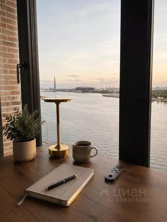 3-к кв. Санкт-Петербург наб. Макарова, 60 (95.0 м) - Фото 1
