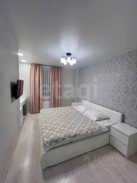 2-к кв. Тюменская область, Тюмень ул. Монтажников, 59 (55.6 м) - Фото 1