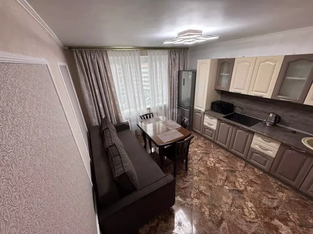 1-к кв. Тюменская область, Тюмень Кремлевская ул., 112к3 (42.0 м) - Фото 0