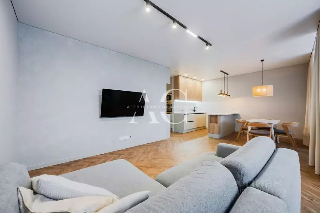 2-к кв. Свердловская область, Екатеринбург ул. Яскина, 14 (81.1 м) - Фото 1