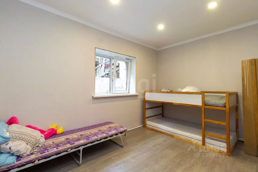 Дом в Красноярский край, Красноярск Архангельская ул., 28 (50 м) - Фото 2