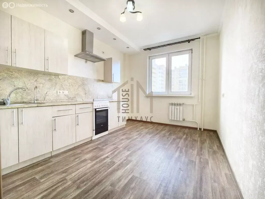 2-комнатная квартира: Омск, улица Кирова, 51 (60.4 м) - Фото 0