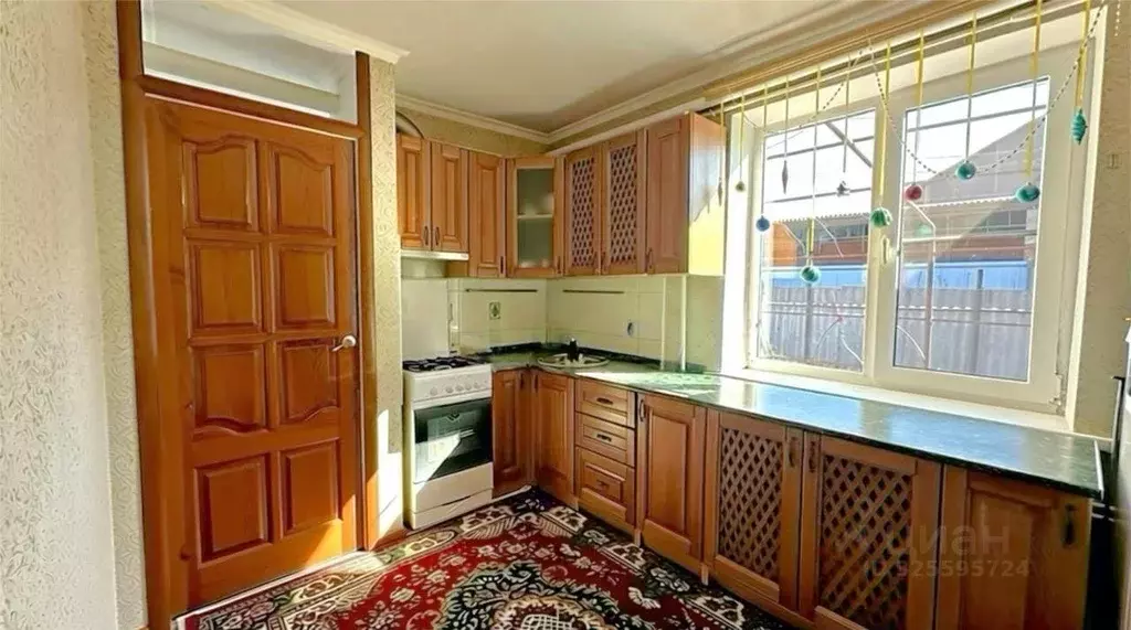 Дом в Краснодарский край, Новокубанский район, пос. Прикубанский ... - Фото 1