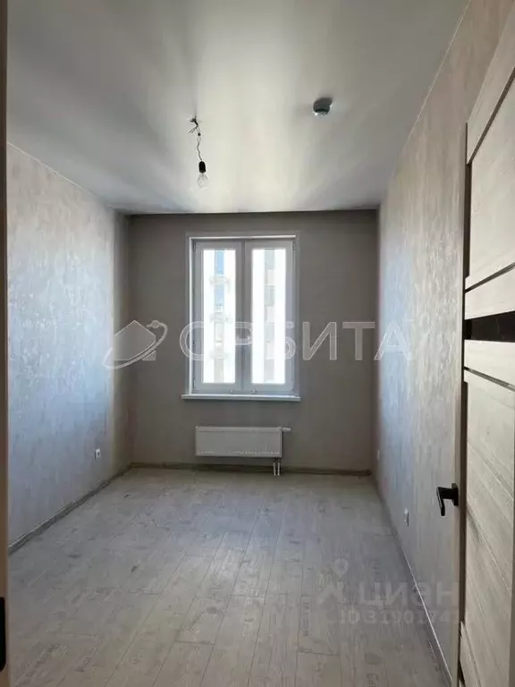 1-к кв. Тюменская область, Тюмень Новгородская ул., 1 (40.0 м) - Фото 0