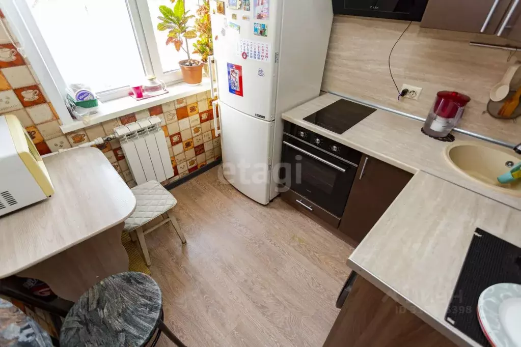 3-к кв. Кемеровская область, Новокузнецк ул. Тореза, 105 (61.2 м) - Фото 0