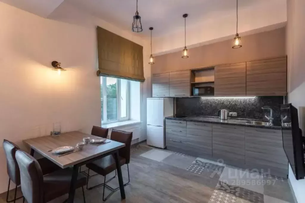 1-к кв. Московская область, Наро-Фоминск пл. Свободы, 6 (35.0 м) - Фото 1