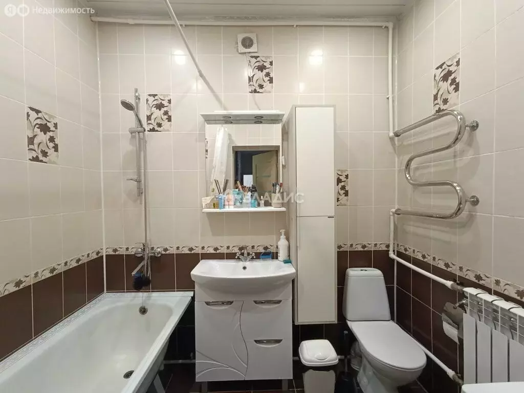 3-комнатная квартира: деревня Ржавка, 251Б (59 м) - Фото 1