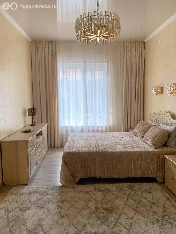 Дом в посёлок Лоо, улица Разина (334.2 м) - Фото 1