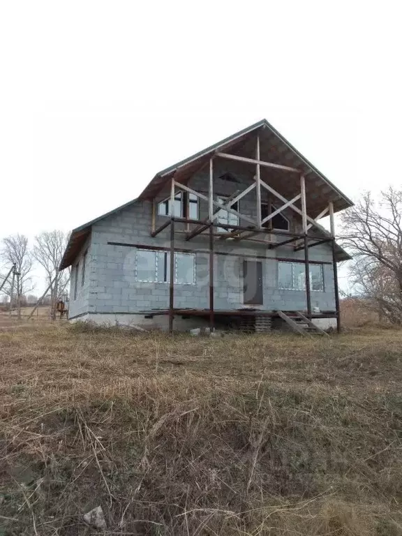 Дом в Курганская область, Далматовский муниципальный округ, с. ... - Фото 1