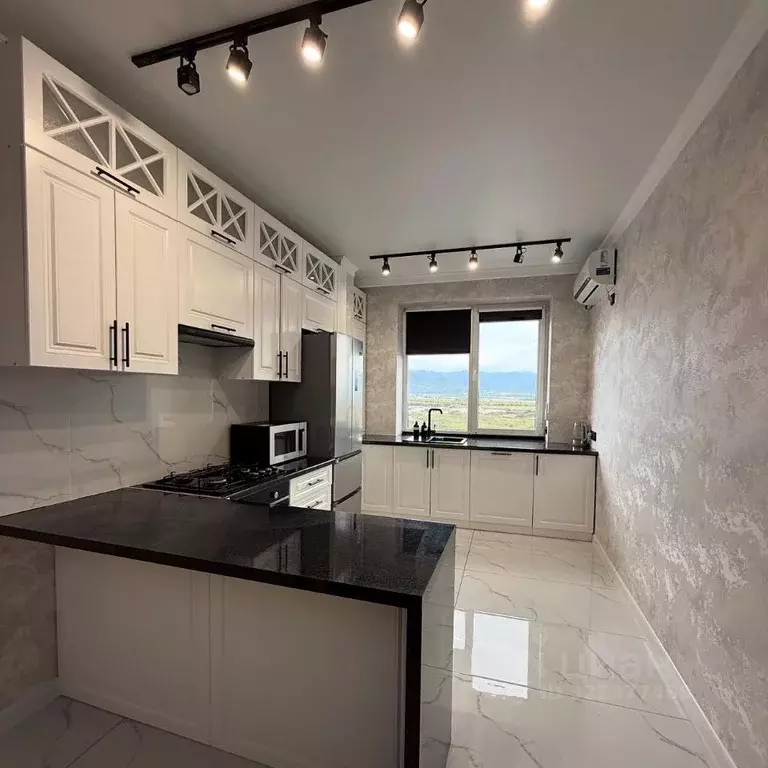 2-к кв. Северная Осетия, Владикавказ ул. Астана Кесаева, 44Вк2 (67.0 ... - Фото 2