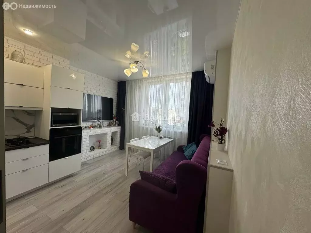 3-комнатная квартира: Калининград, улица Рихарда Зорге, 4 (80 м) - Фото 1