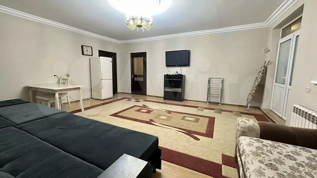 2-к. квартира, 60 м, 1/1 эт. - Фото 0