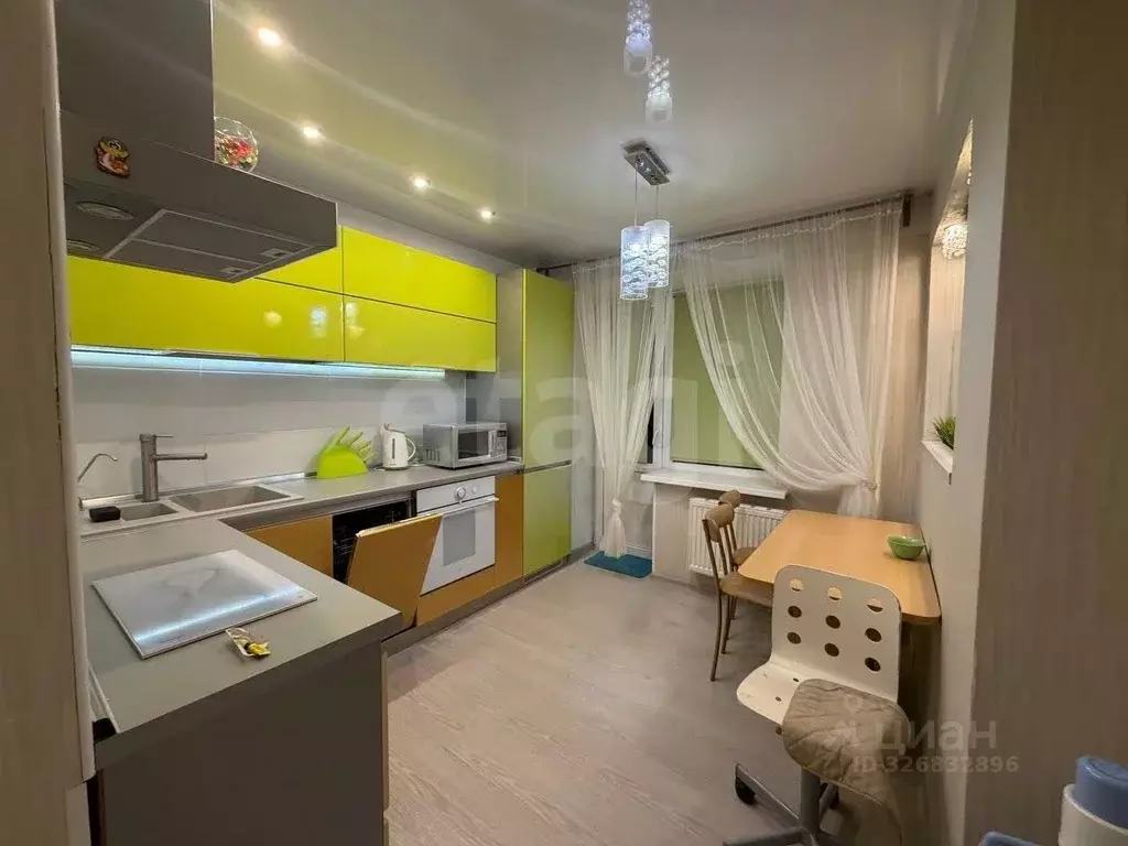 2-к кв. Удмуртия, Ижевск ул. Героя России Ильфата Закирова, 1 (52.0 м) - Фото 1