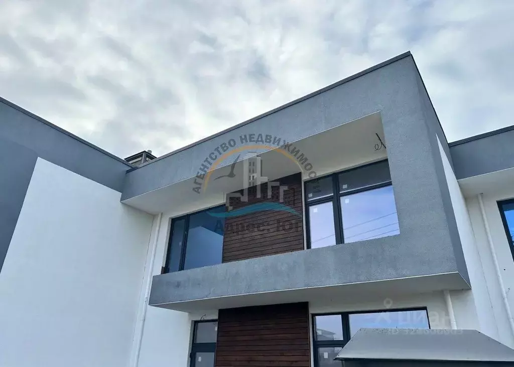 Таунхаус в Краснодарский край, Анапа ул. Толмазова, 14 (150 м) - Фото 2