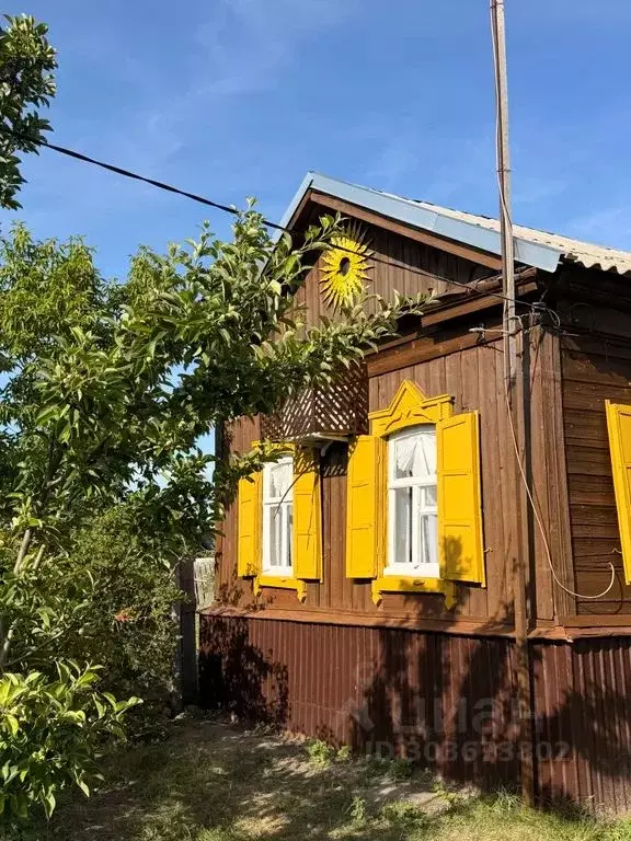 Дом в Саратовская область, Красноармейский район, Золотовское ... - Фото 1