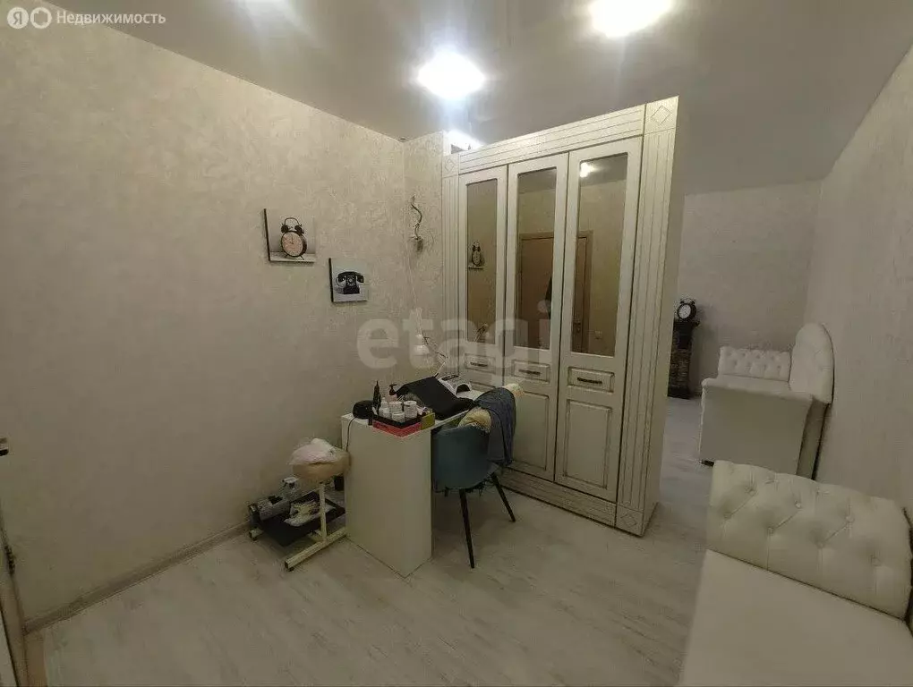 Квартира-студия: Саратов, улица имени Е.И. Пугачёва, 51Б (40.5 м) - Фото 1