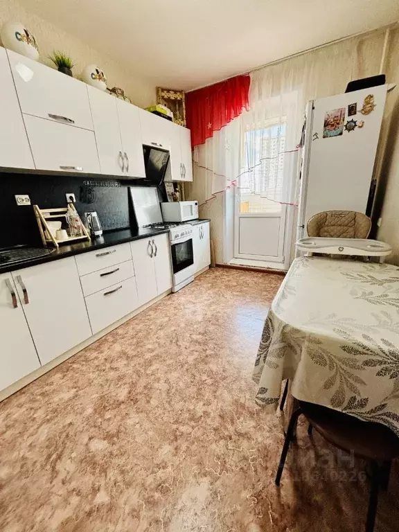 1-к кв. Татарстан, Нижнекамск ул. 30 лет Победы, 25 (36.0 м) - Фото 0