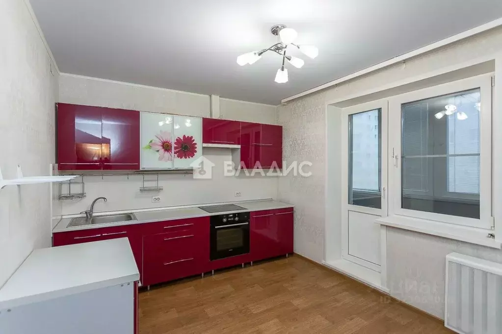 3-к кв. Владимирская область, Владимир ул. Фатьянова, 16 (79.9 м) - Фото 1