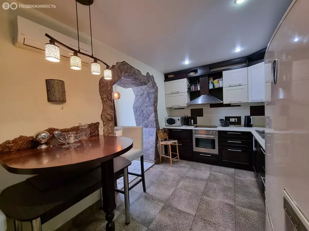 3-комнатная квартира: Уфа, улица Гафури, 54 (120 м) - Фото 2