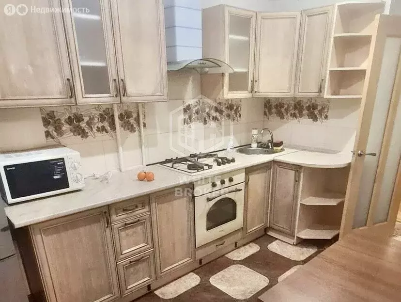 3-комнатная квартира: Ялта, улица Красных Партизан, 26 (71.4 м) - Фото 1