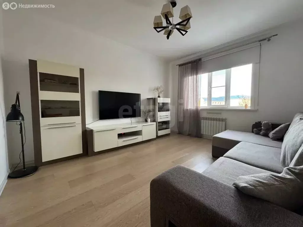 2-комнатная квартира: Горно-Алтайск, Проточная улица, 10/1к1 (67 м) - Фото 1