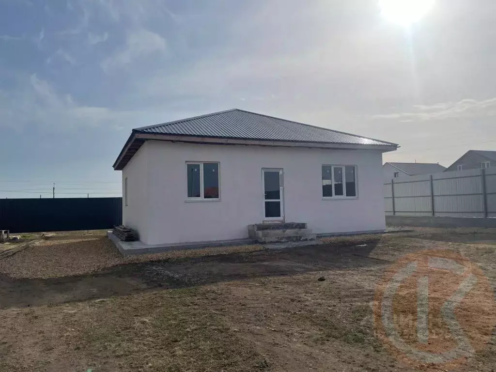 Дом в Крым, Сакский район, с. Суворовское ул. Русская, 36 (90 м) - Фото 2