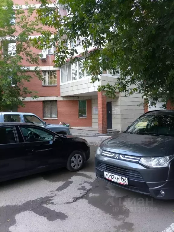 2-к кв. Свердловская область, Екатеринбург ул. Токарей, 24 (55.0 м) - Фото 1