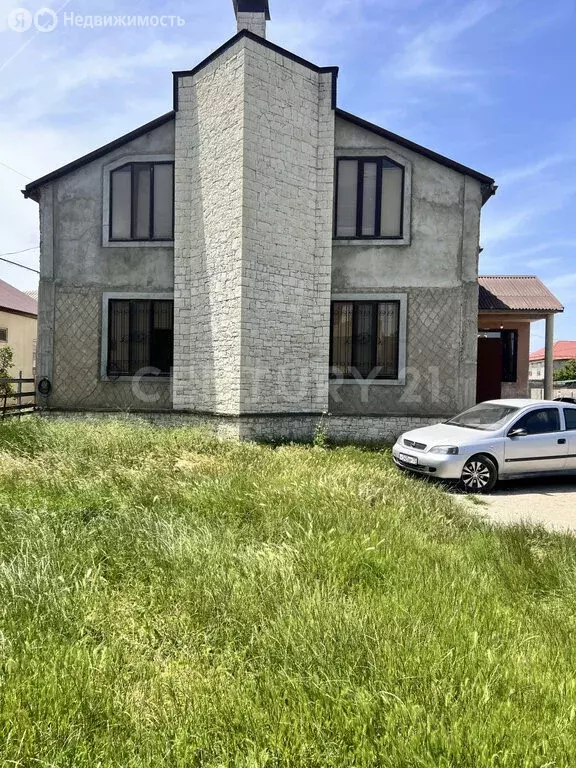 Дом в Махачкала, квартал Учхоз, 4-я Учхозная улица, 51 (180 м) - Фото 1