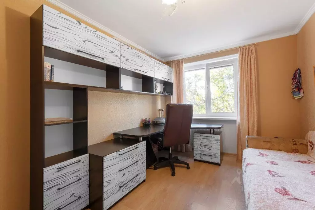 3-к кв. Крым, Симферополь ул. Дзюбанова, 25 (75.0 м) - Фото 0