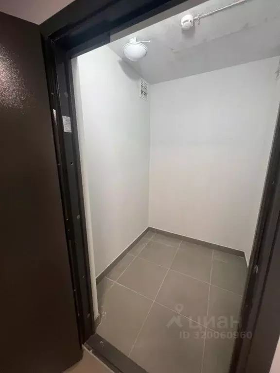 Гараж в Санкт-Петербург ул. Маршала Казакова, 21к3 (4 м) - Фото 0