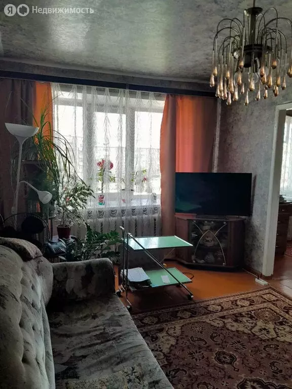 4-комнатная квартира: Богданович, Октябрьская улица, 19 (59.4 м) - Фото 1