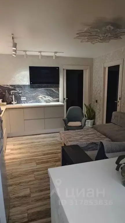 2-к кв. Кировская область, Киров ул. Сутырина, 9 (70.0 м) - Фото 1