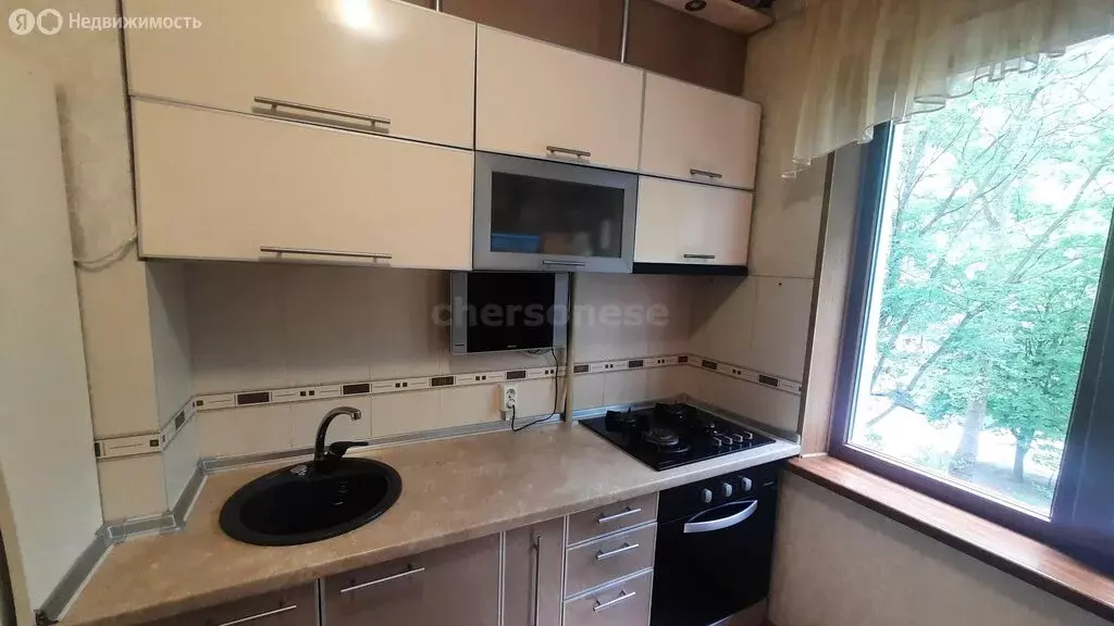 2-комнатная квартира: Симферополь, улица Героев Сталинграда, 23 (50 м) - Фото 0