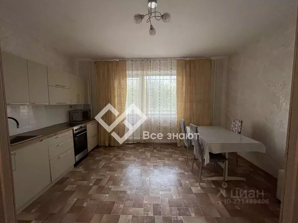 3-к кв. Челябинская область, Челябинск ул. Молодогвардейцев, 41 (109.2 ... - Фото 0