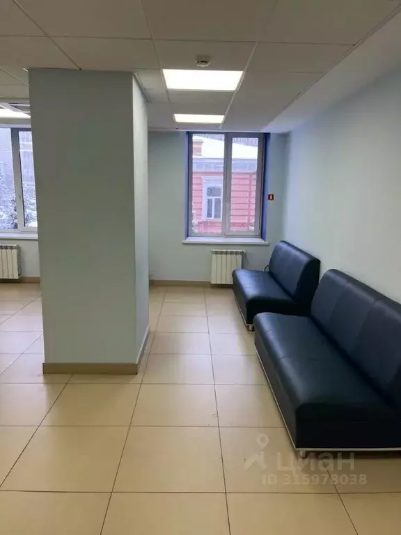 Офис в Омская область, Омск Тарская ул., 14 (542 м) - Фото 1