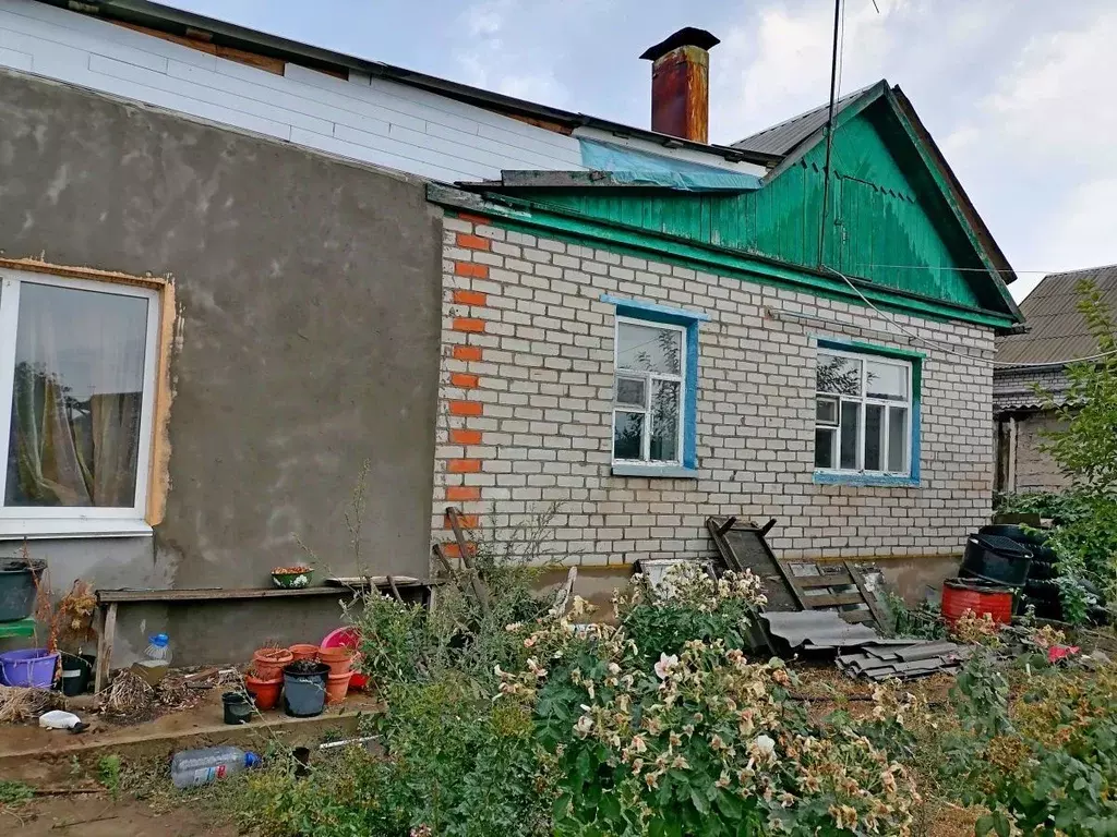 Дом в Волгоградская область, Волжский Погромное кв-л, ул. Красных ... - Фото 1