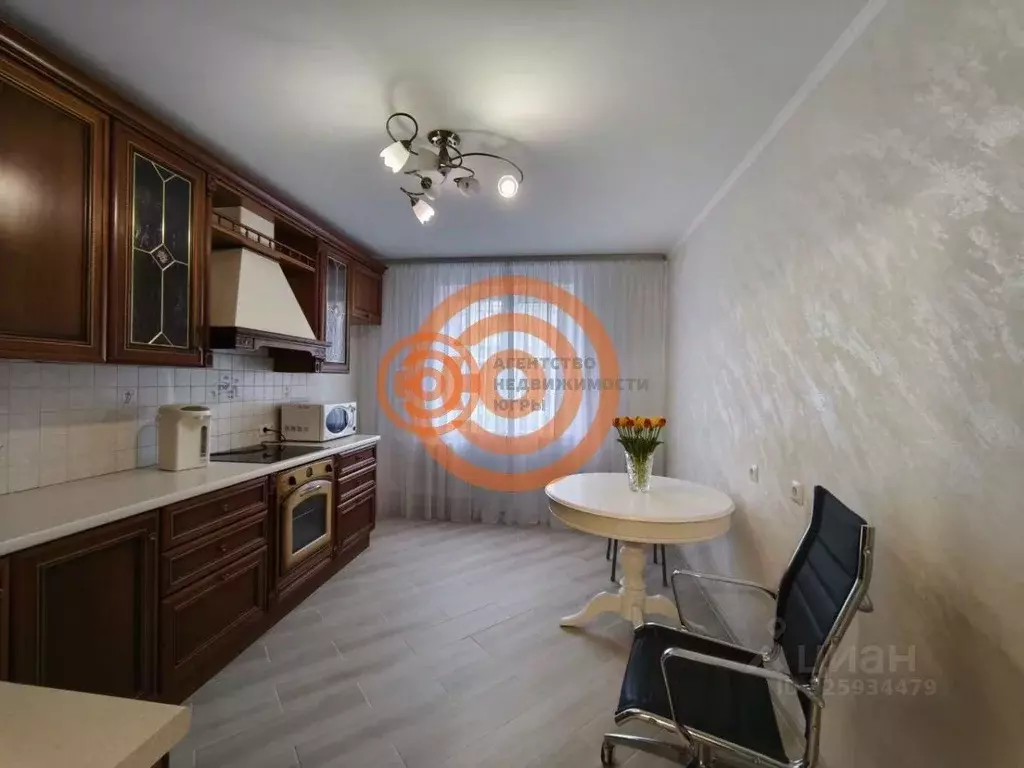 2-к кв. Тюменская область, Тюмень Магнитогорская ул., 4 (65.0 м) - Фото 1