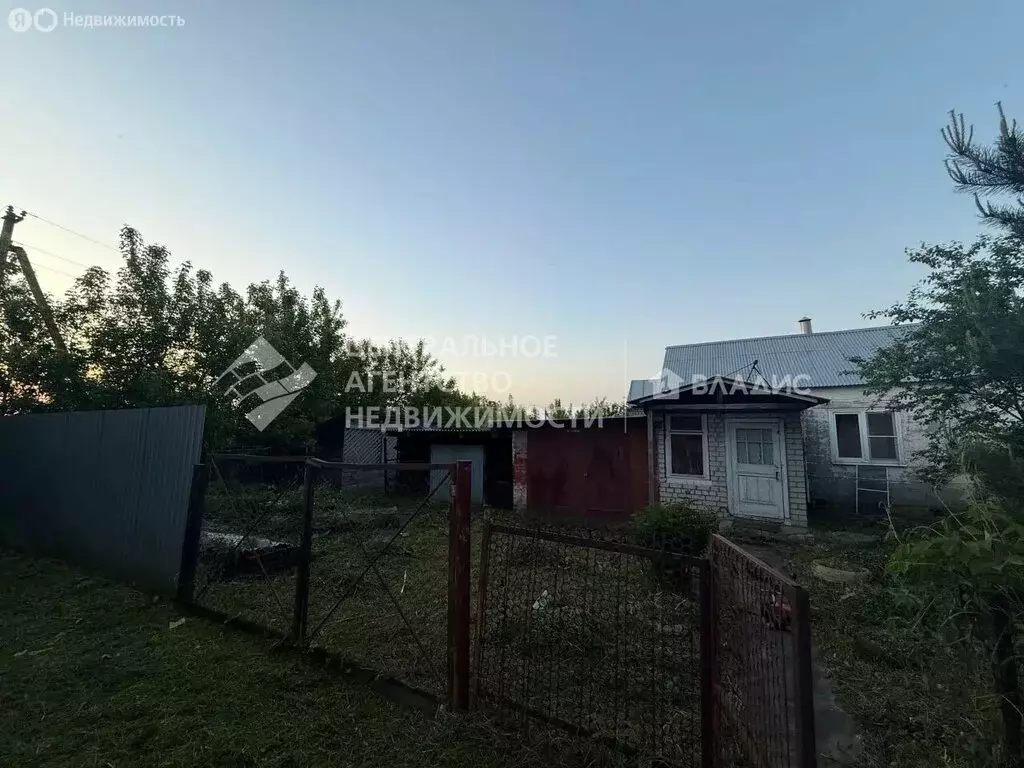 Дом в село Кораблино, Центральная улица, 166 (15.8 м) - Фото 1