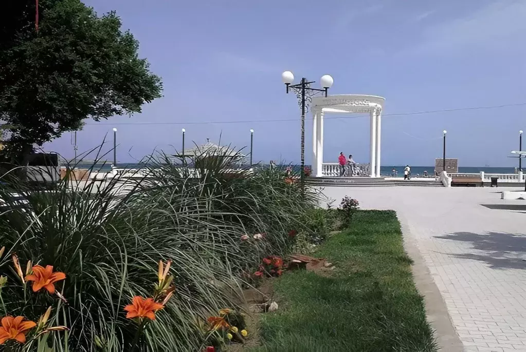 1-к кв. Крым, Черноморское пгт ул. Сигнальная, 30Ас8 (40.0 м) - Фото 1