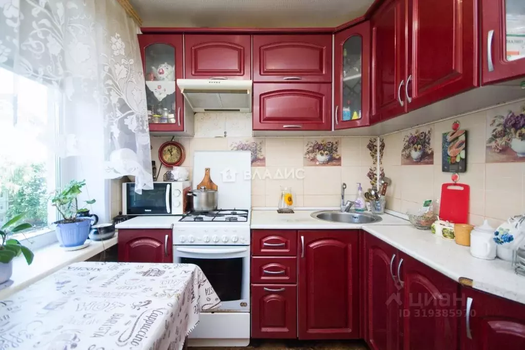 2-к кв. Саратовская область, Балаково Рабочая ул., 51 (48.0 м) - Фото 0