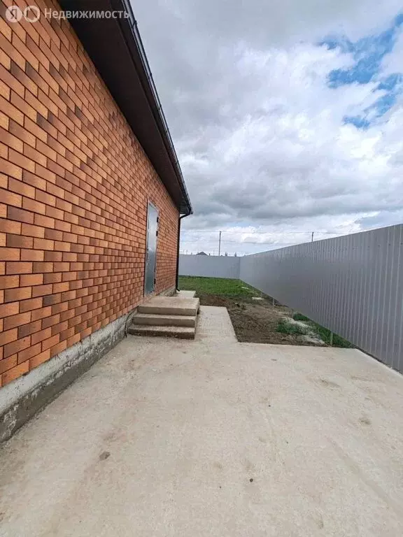 Дом в Тахтамукайский район, посёлок городского типа Энем (80 м) - Фото 1