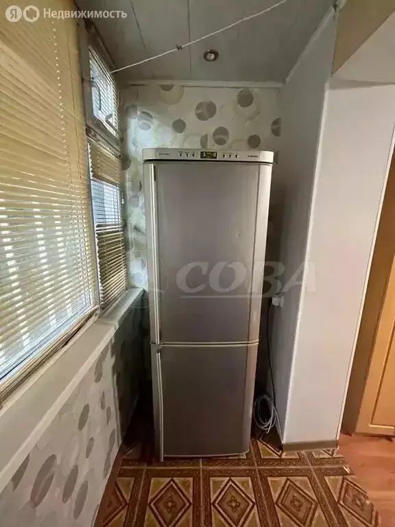 Квартира-студия: Тюмень, улица Бабарынка, 20А (18 м) - Фото 1
