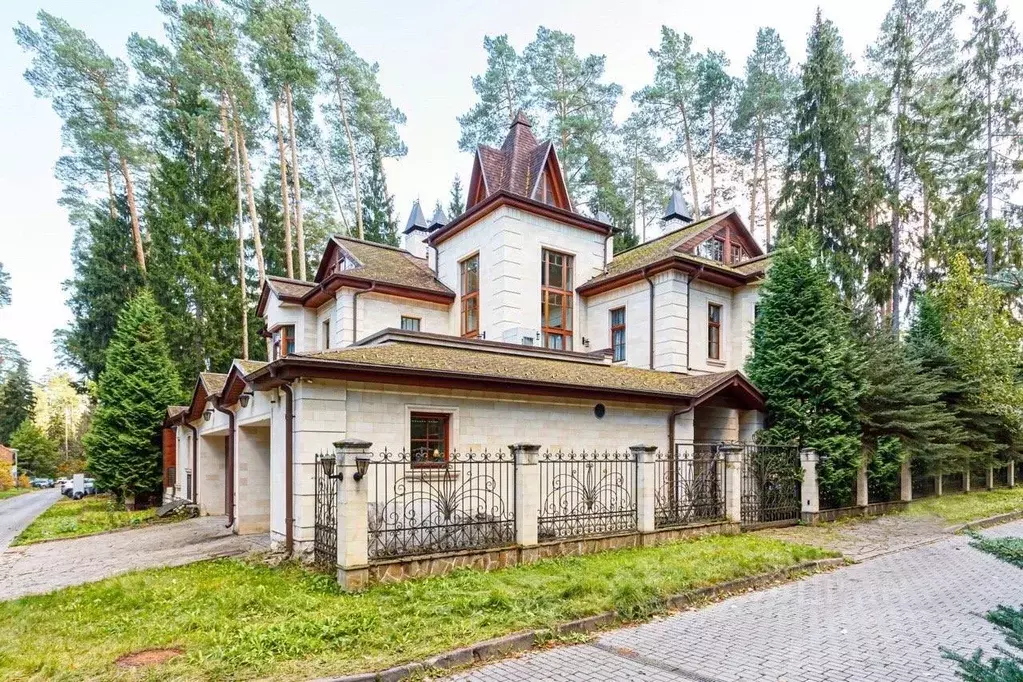 Дом, 910 м - Фото 1