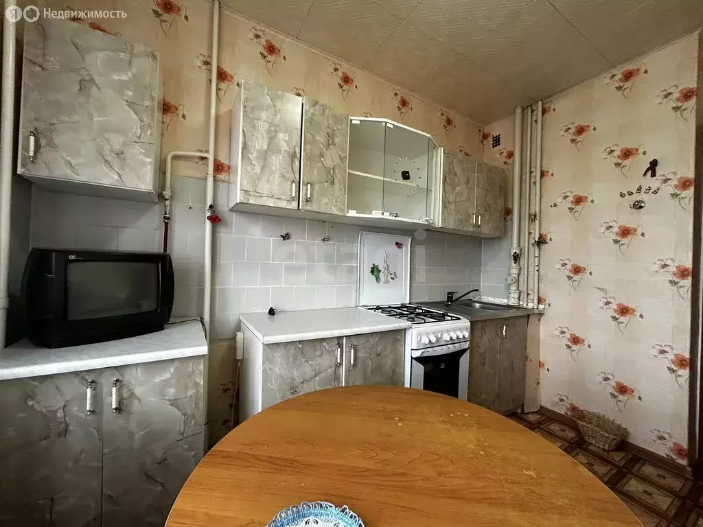 3-комнатная квартира: Усинск, Возейская улица, 13 (68.3 м) - Фото 2