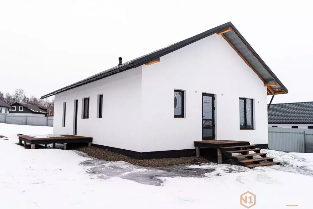 Дом в посёлок Солонцы, Центральная улица (99 м) - Фото 1