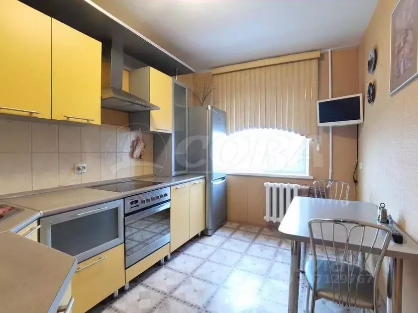 3-к кв. Тюменская область, Тюмень ул. 30 лет Победы, 146 (66.5 м) - Фото 1