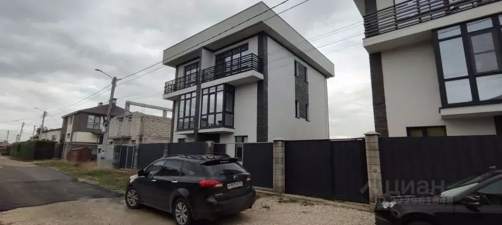 Таунхаус в Севастополь ул. Крошицкого, 25А (272 м) - Фото 2