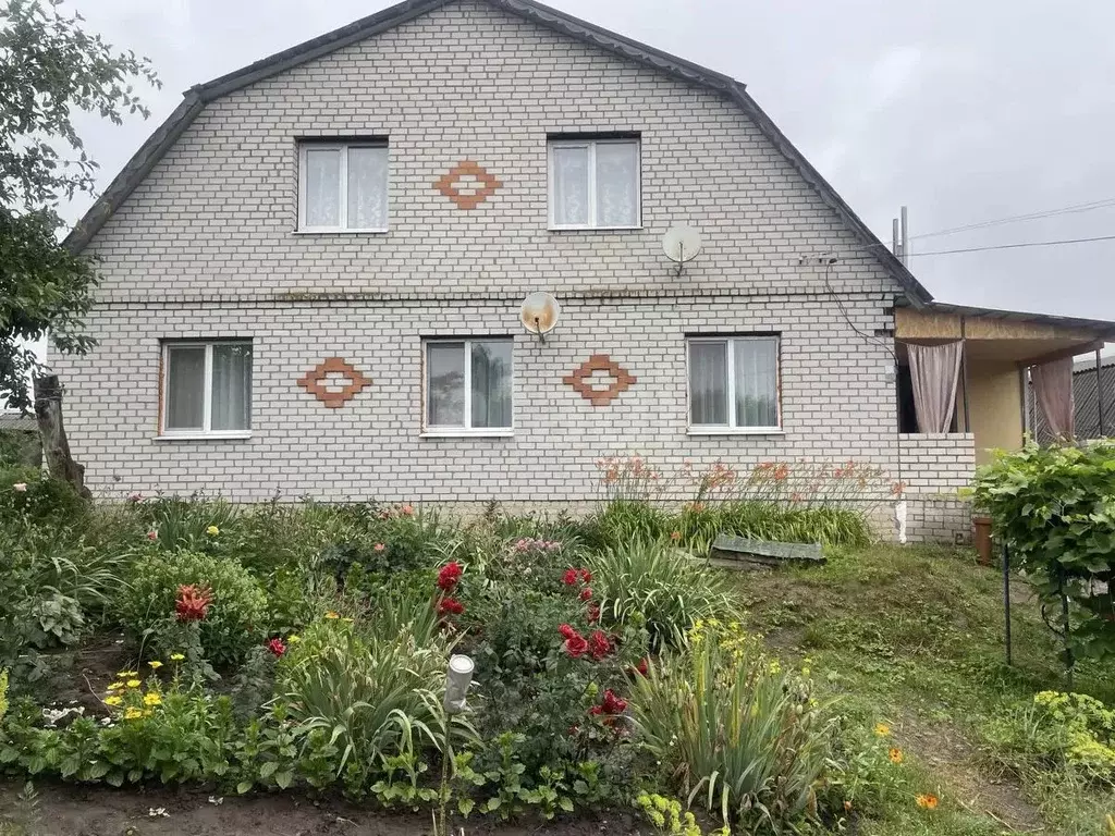 Дом в Брянская область, Комаричи рп ул. Октябрьская (181 м) - Фото 1