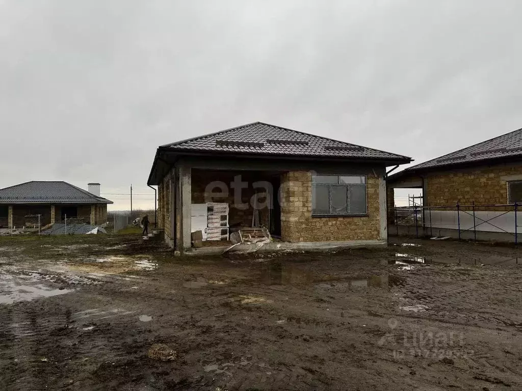 Дом в Крым, Симферопольский район, с. Мирное ул. Черноморская (120 м) - Фото 0