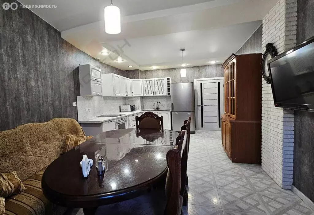 2-комнатная квартира: Краснодар, Командорская улица, 1/2 (74.5 м) - Фото 0